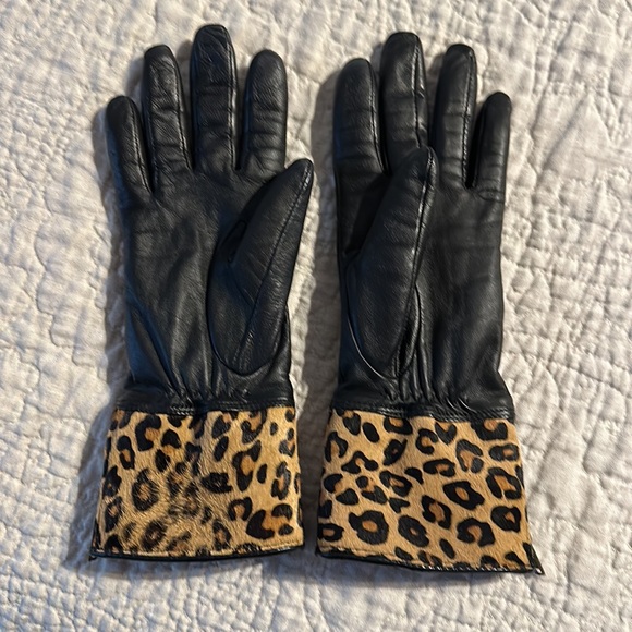 Women’s Ugg Leather Leopard Print Gloves size medium - Picture 4 of 9